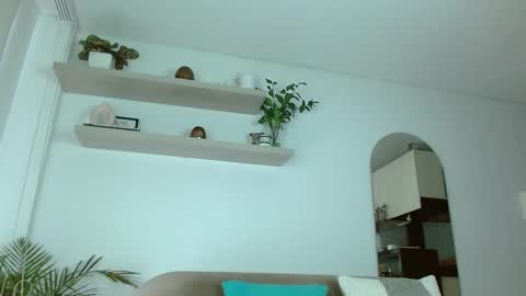 roby_millerr online show from September 9, 3:44 pm