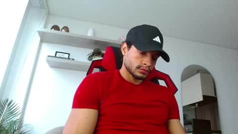 roby_millerr online show from October 11, 7:07 pm