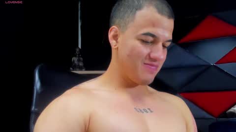 rocco_santos online show from February 5, 6:59 pm