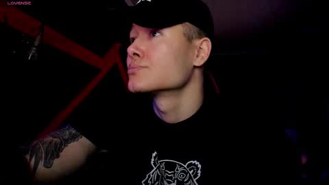 Snapshot of rodarri chatting on October 15, 1:24 am MY NAME CAN SEE ALL MY CUM VIDEO BUY FAN SUB. online show from October 15, 1:24 am