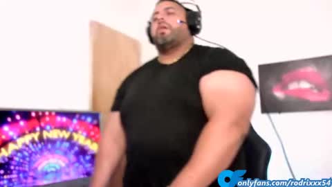 rodrixxx54 online show from January 1, 4:50 am