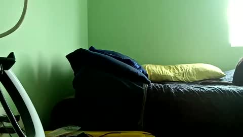 Mr. Red online show from September 27, 6:17 pm