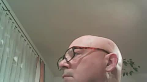 Snapshot of rola56430 chatting on December 3, 4:24 am rola56430 online show from December 3, 4:24 am