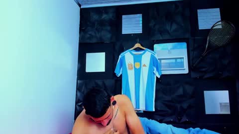 Snapshot of rolo_martinez chatting on September 13, 2:45 am rolo martinez online show from September 13, 2:45 am
