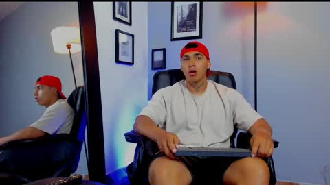 RonnieCanford online show from March 14, 8:16 pm