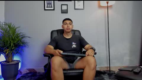 RonnieCanford online show from January 18, 3:36 pm