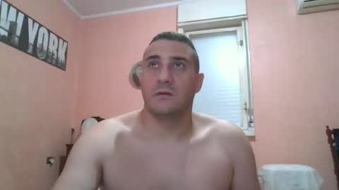 Snapshot of rosario1212 chatting on September 12, 4:01 am Rosario online show from September 12, 4:01 am