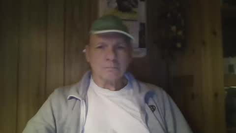 roses2u1958 online show from February 2, 4:15 am