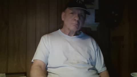 roses2u1958 online show from December 15, 3:58 am