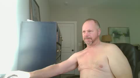 Snapshot of rossd1961 chatting on December 14, 1:49 pm nanook online show from December 14, 1:49 pm