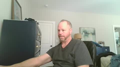 Snapshot of rossd1961 chatting on February 26, 2:46 pm nanook online show from February 26, 2:46 pm