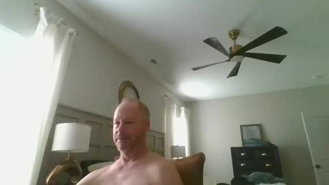 Snapshot of rossd1961 chatting on September 30, 5:49 pm nanook online show from September 30, 5:49 pm