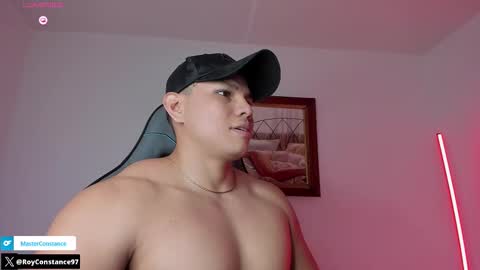 Snapshot of roy__constance chatting on October 18, 5:34 am Roy Constance online show from October 18, 5:34 am