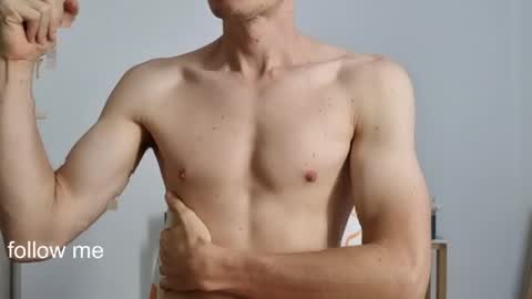 Roy online show from April 14, 1:27 am