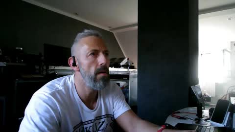 Snapshot of ruffi77 chatting on March 4, 3:15 pm Chico que rico Caliente online show from March 4, 3:15 pm