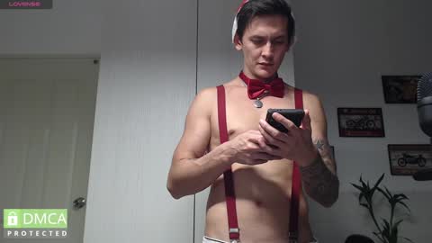 MillionDollarGuy online show from December 28, 2:44 pm