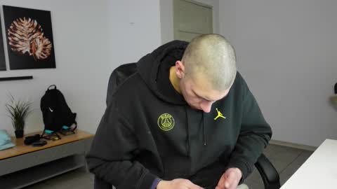 RYAN DOZER online show from February 8, 7:25 am