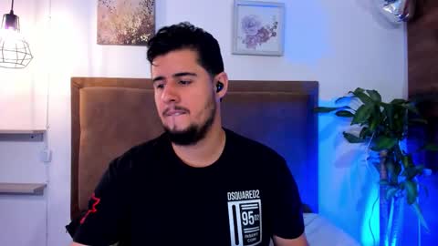    online show from March 22, 12:54 pm