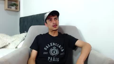 Snapshot of ryan_maxy chatting on January 15, 12:15 pm ryan online show from January 15, 12:15 pm