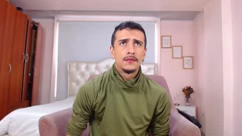 Snapshot of ryan_maxy chatting on March 11, 1:56 pm ryan online show from March 11, 1:56 pm