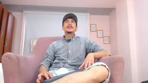 Snapshot of ryan_maxy chatting on February 25, 12:34 pm ryan online show from February 25, 12:34 pm