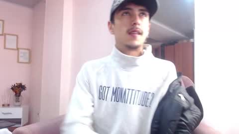 Snapshot of ryan_maxy chatting on January 17, 12:21 pm ryan online show from January 17, 12:21 pm