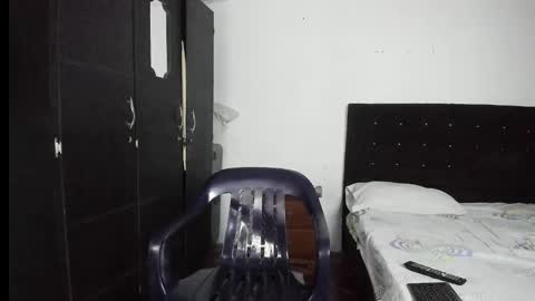 ryan_xc1 online show from October 27, 4:31 pm