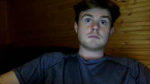 ryanhung_57 online show from December 11, 3:37 am