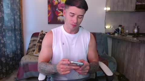 Snapshot of ryann_blue_ chatting on January 27, 9:55 pm Ryan Blue ig ryannblue online show from January 27, 9:55 pm