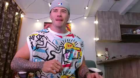 Snapshot of ryann_blue_ chatting on February 17, 1:58 am Ryan Blue ig ryannblue online show from February 17, 1:58 am
