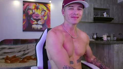 Snapshot of ryann_blue_ chatting on January 23, 11:48 pm Ryan Blue ig ryannblue online show from January 23, 11:48 pm