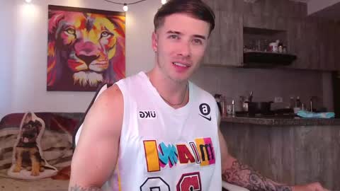Snapshot of ryann_blue_ chatting on January 29, 9:28 pm Ryan Blue ig ryannblue online show from January 29, 9:28 pm