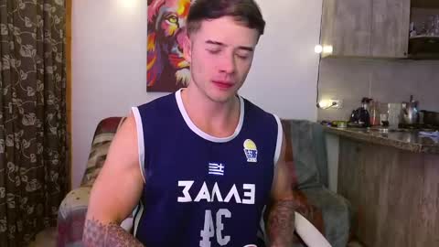 Snapshot of ryann_blue_ chatting on January 31, 2:15 am Ryan Blue ig ryannblue online show from January 31, 2:15 am
