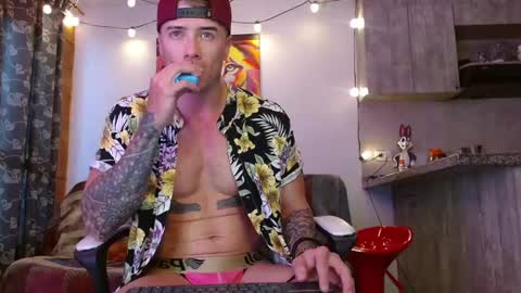 Snapshot of ryann_blue_ chatting on March 9, 10:41 pm Ryan Blue ig ryannblue online show from March 9, 10:41 pm