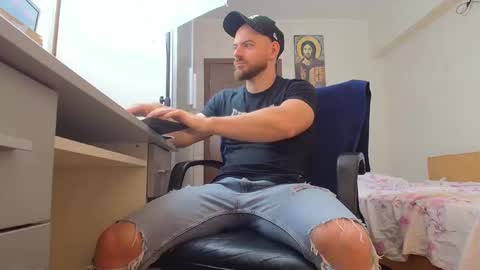 Ryanstone  online show from June 4, 5:46 am
