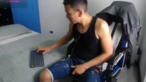 Snapshot of ryderdark chatting on October 28, 12:18 pm RyderDark online show from October 28, 12:18 pm