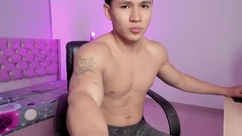 ryo_kush0 online show from July 3, 2:56 pm