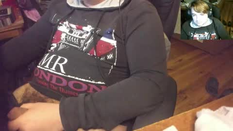 1141323  my Lord Mister Max   moms treasure online show from November 4, 12:33 am