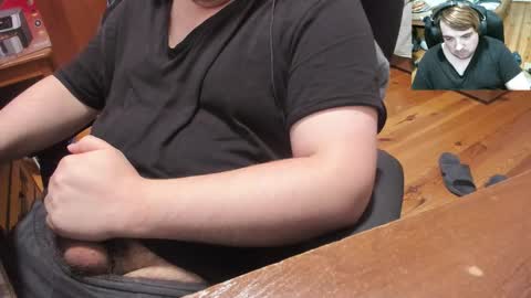 1141323  my Lord Mister Max   moms treasure online show from October 23, 2:04 am