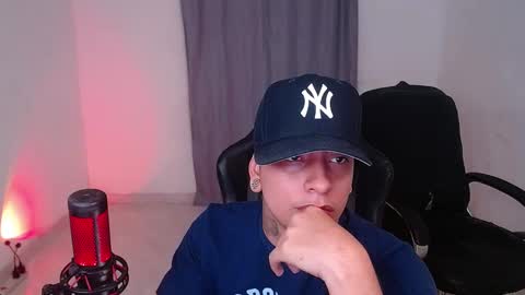 Snapshot of saenz_hotx chatting on January 28, 1:08 am saenz_hotx online show from January 28, 1:08 am