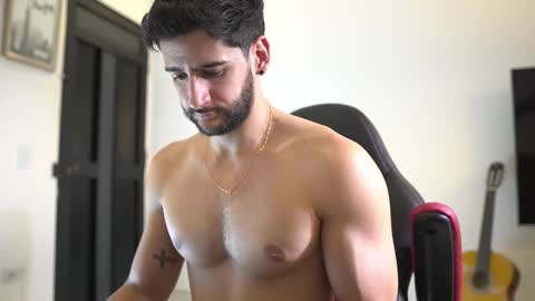 saimon  online show from November 9, 8:57 pm