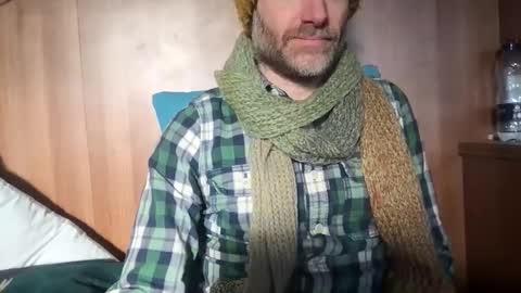 saint009 online show from January 22, 1:53 pm