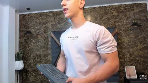 Snapshot of salvatore_damore chatting on January 14, 11:20 am SALVATORE online show from January 14, 11:20 am
