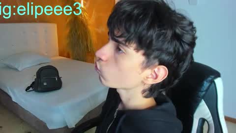 salvatore  online show from March 5, 9:00 pm