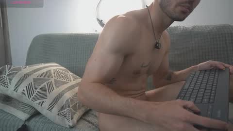 Esteban online show from January 5, 7:06 pm