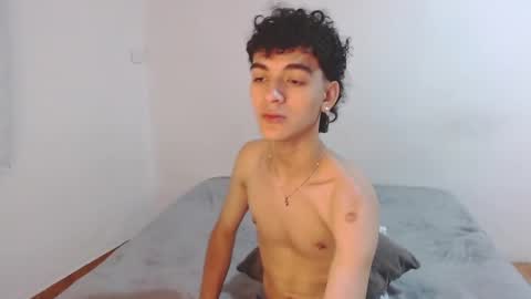 sam__cute online show from October 1, 7:34 am