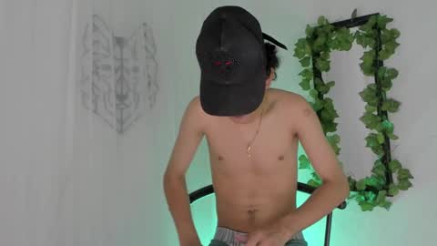 sam__cute online show from January 27, 3:50 pm