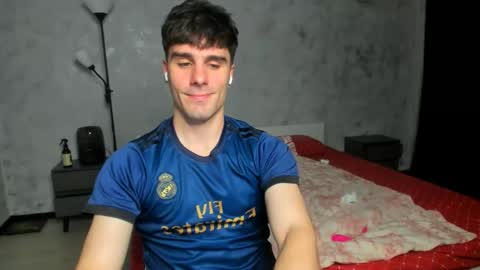 BACK IN 2 WEEKS online show from June 8, 9:49 pm