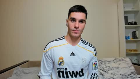 BACK IN 2 WEEKS online show from December 19, 10:53 pm