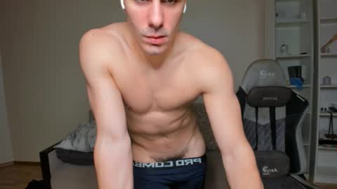 BACK IN 2 WEEKS online show from March 5, 11:16 pm